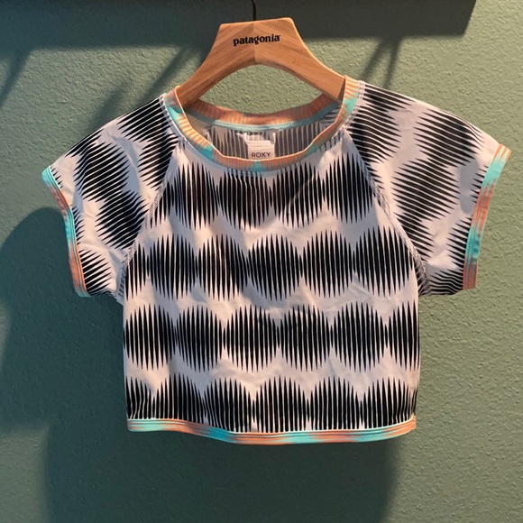 Roxy Other - Roxy Surf Rashguard Crop Swim Shirt